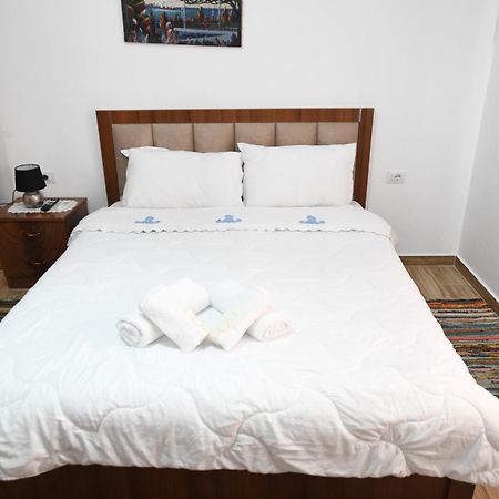 Guest House Luli Berat Buitenkant foto
