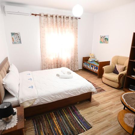 Guest House Luli Berat Buitenkant foto
