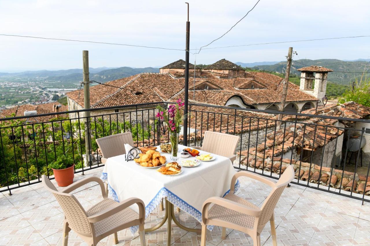 Guest House Luli Berat Buitenkant foto