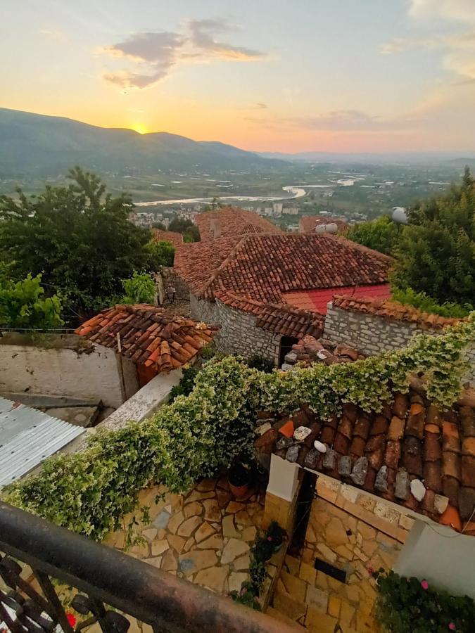 Guest House Luli Berat Buitenkant foto